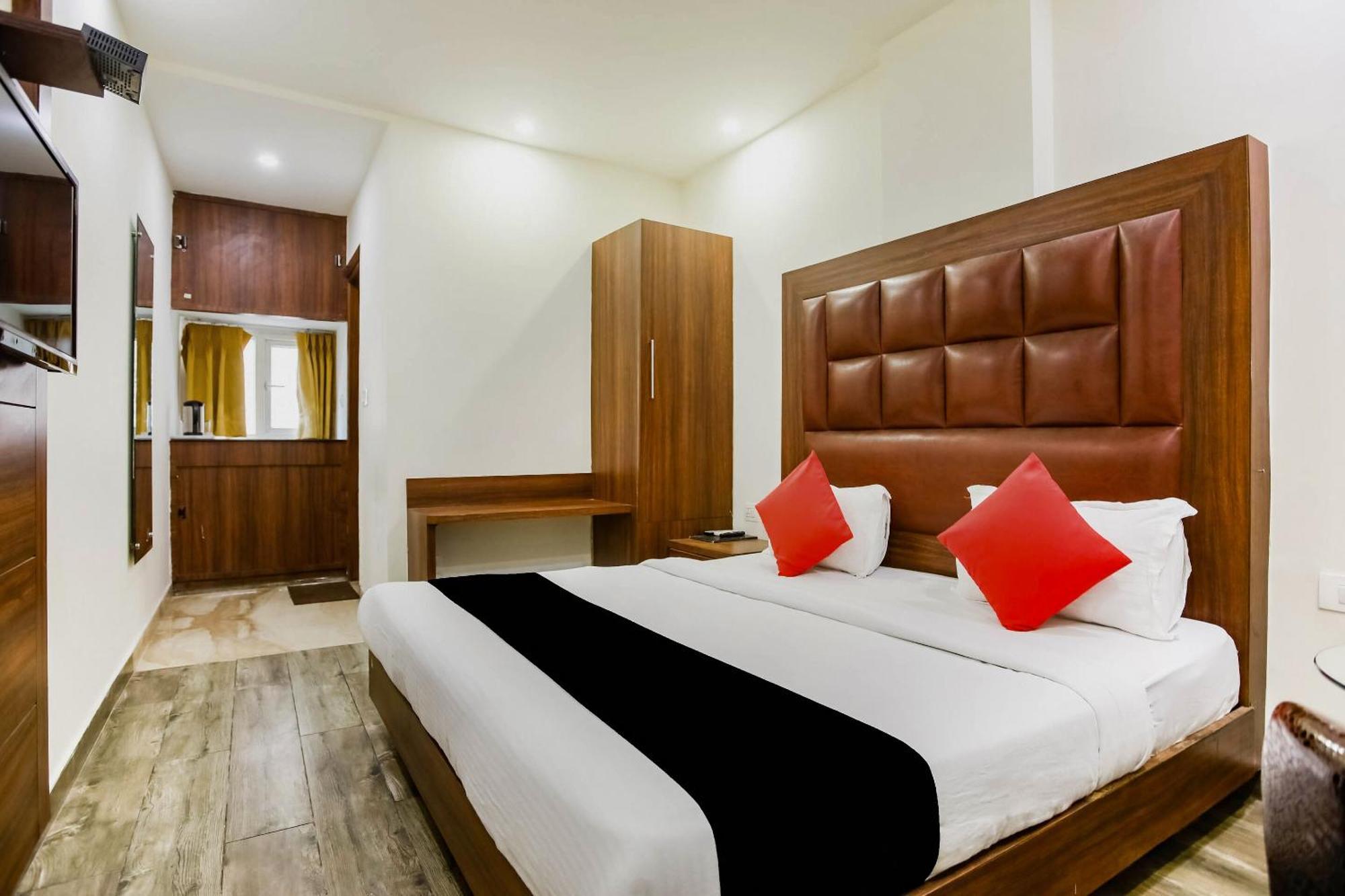 Collection O The Kailash Dev Hotel New Delhi Exteriör bild