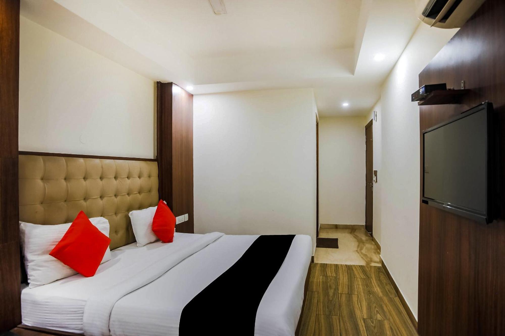 Collection O The Kailash Dev Hotel New Delhi Exteriör bild