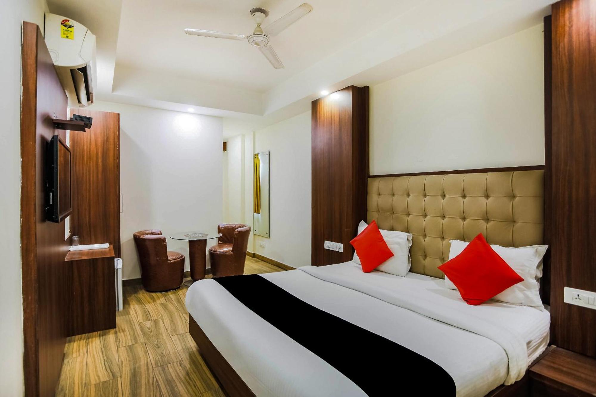 Collection O The Kailash Dev Hotel New Delhi Exteriör bild