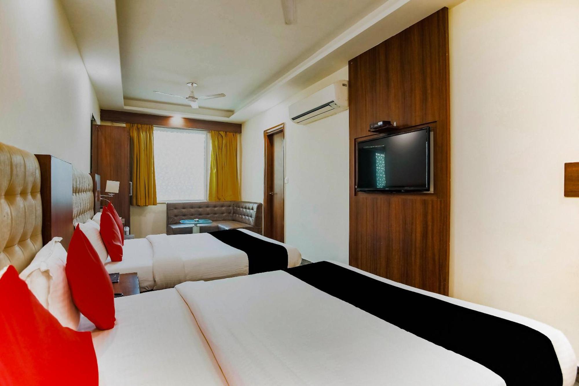 Collection O The Kailash Dev Hotel New Delhi Exteriör bild