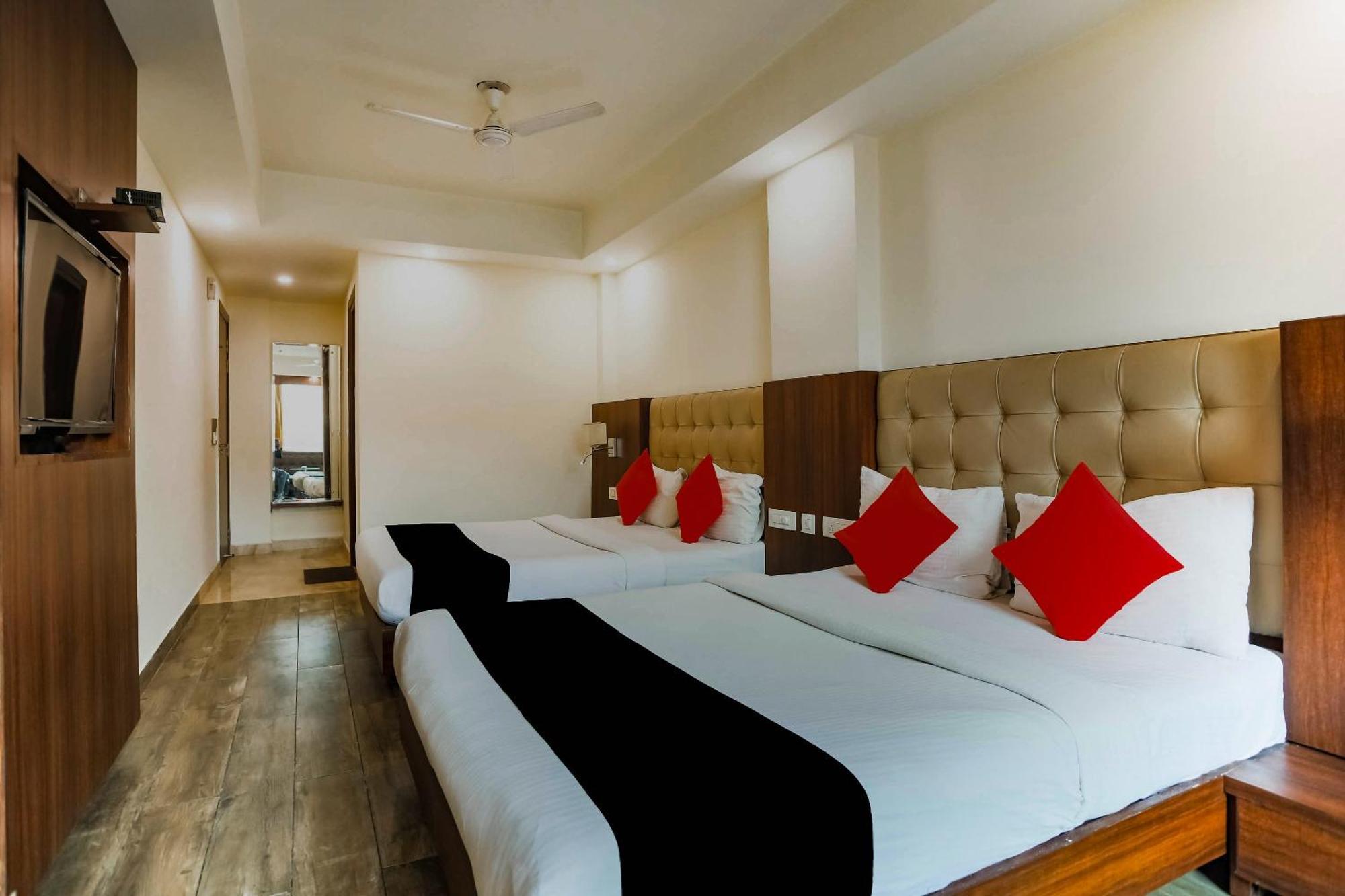 Collection O The Kailash Dev Hotel New Delhi Exteriör bild