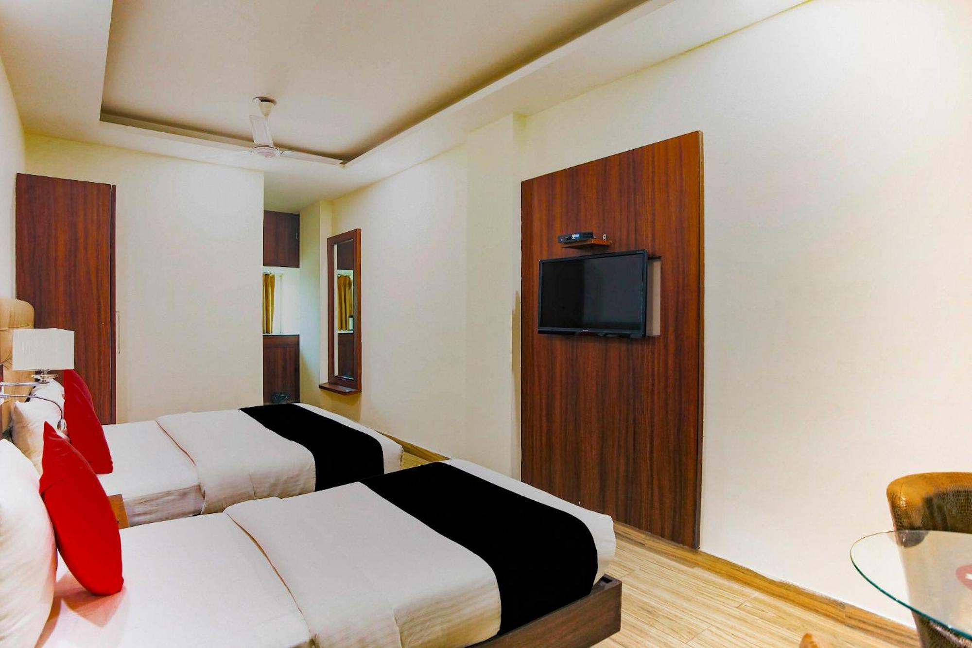 Collection O The Kailash Dev Hotel New Delhi Exteriör bild