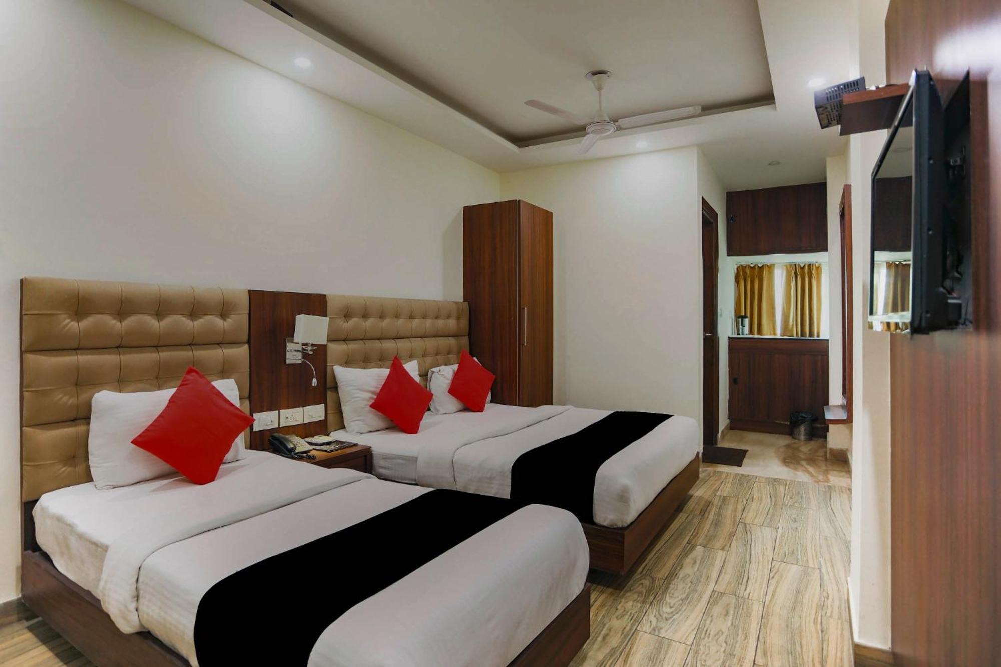 Collection O The Kailash Dev Hotel New Delhi Exteriör bild